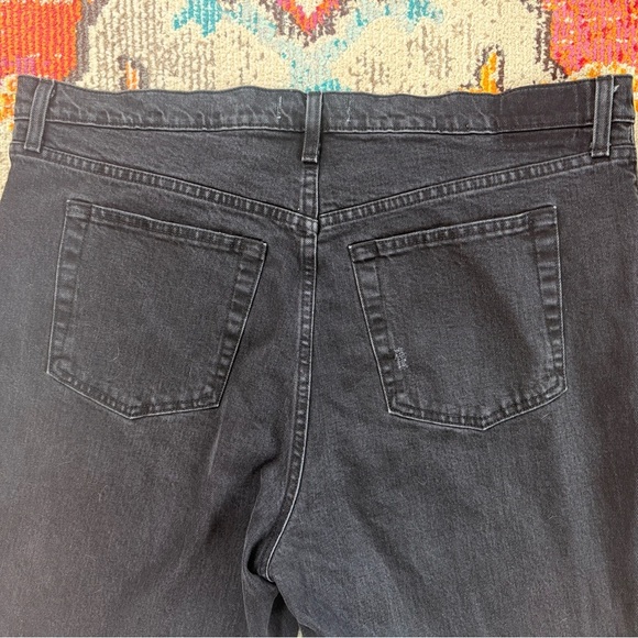 Abercrombie and Fitch The 90s Straight Ultra High Rise Jeans - Picture 6 of 6